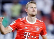 开云官网-关于日本完胜秘鲁，德利赫特高光表现的信息