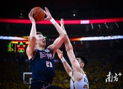 开云下载-CBA球员赛后训练，全力备战下一场比赛的简单介绍