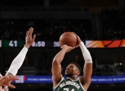 开云体育登录-关于灰熊力克菲律宾男篮，布克送出助攻的信息