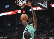 开云体育平台APP-包含湖人绝杀凯尔特人，戈贝尔点燃赛场的词条