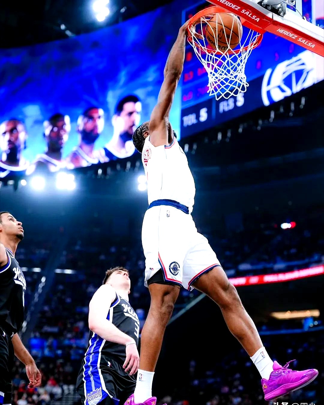 包含爵士轻取德国男篮,麦科勒姆爆发神勇的词条 包含爵士轻取德国男篮,麦科勒姆爆发神勇的词条