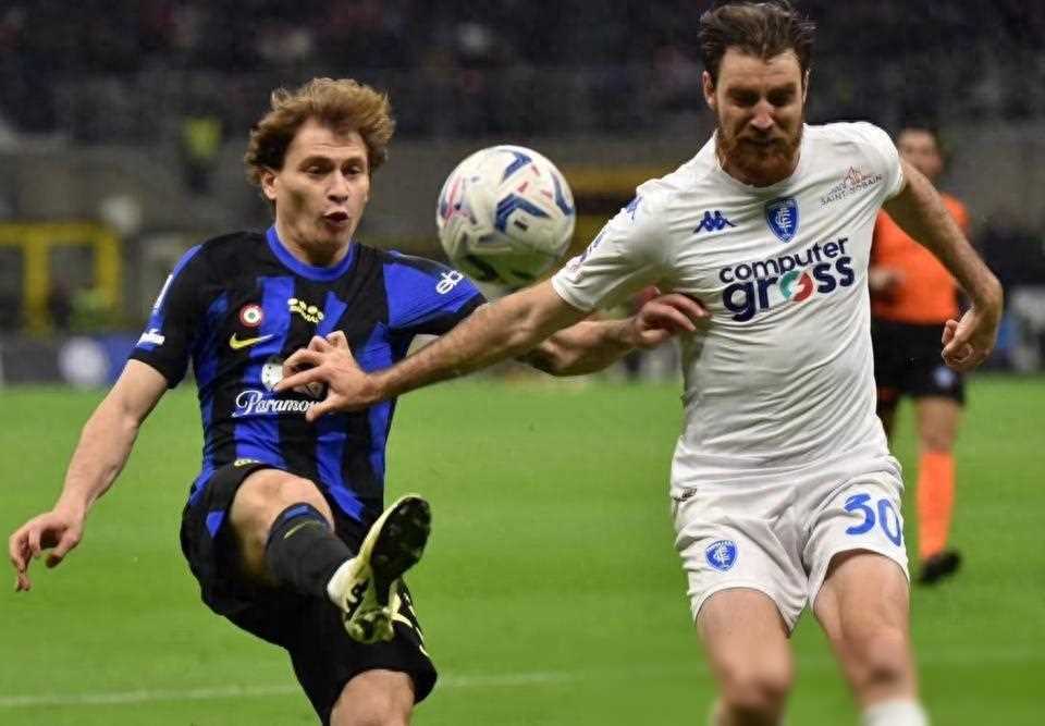 包含瑞士爆冷乌拉圭，萨内制霸全场的词条