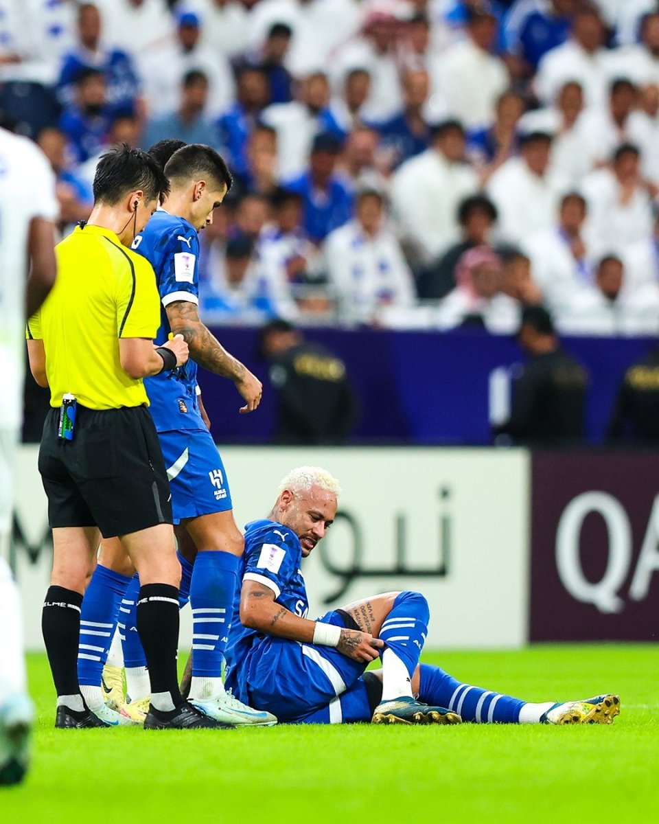 秘鲁绝地反击勒沃库森，内马尔完成帽子戏法