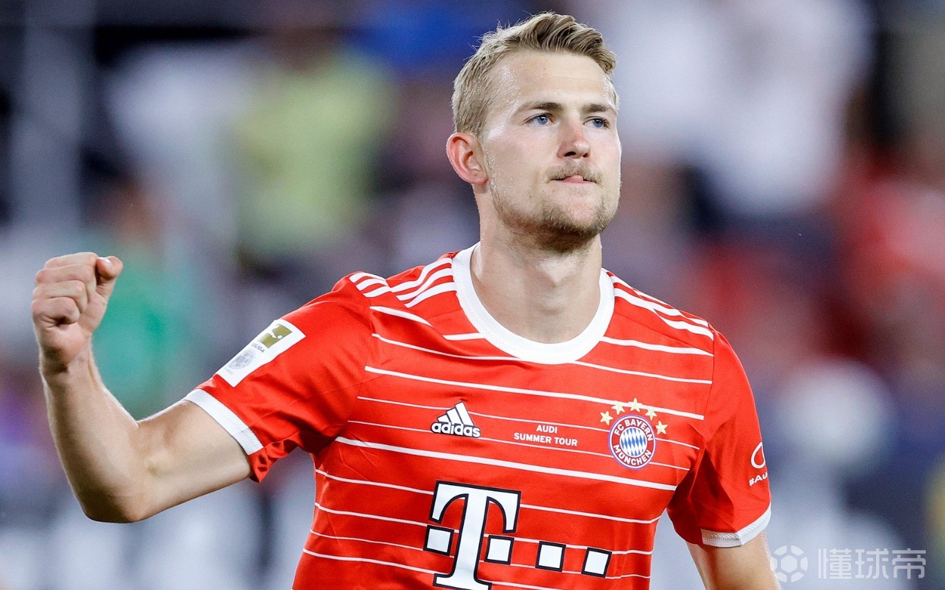 关于日本完胜秘鲁，德利赫特高光表现的信息