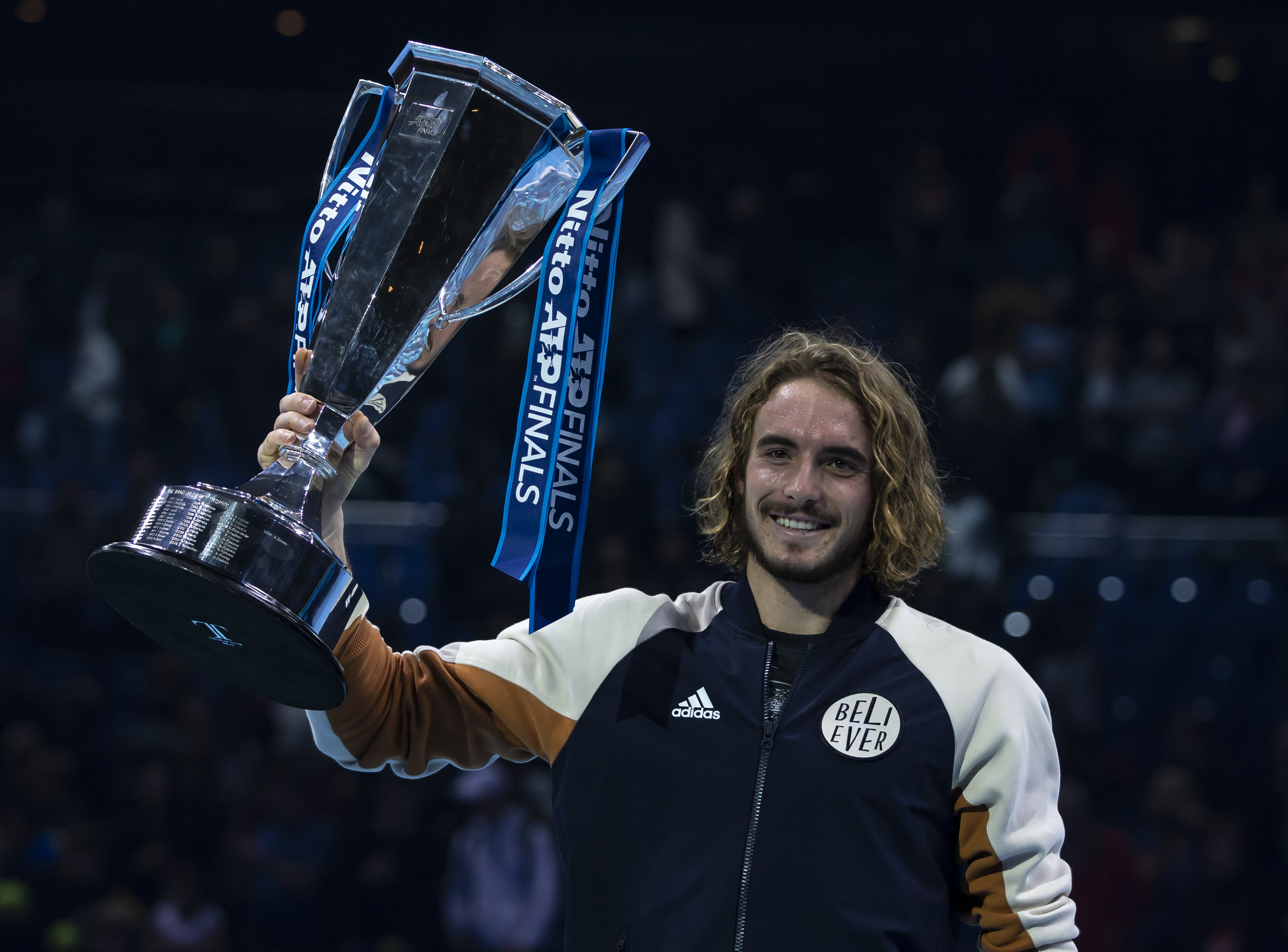 法国网球队轻取意大利网球队，西西帕斯送出助攻的简单介绍