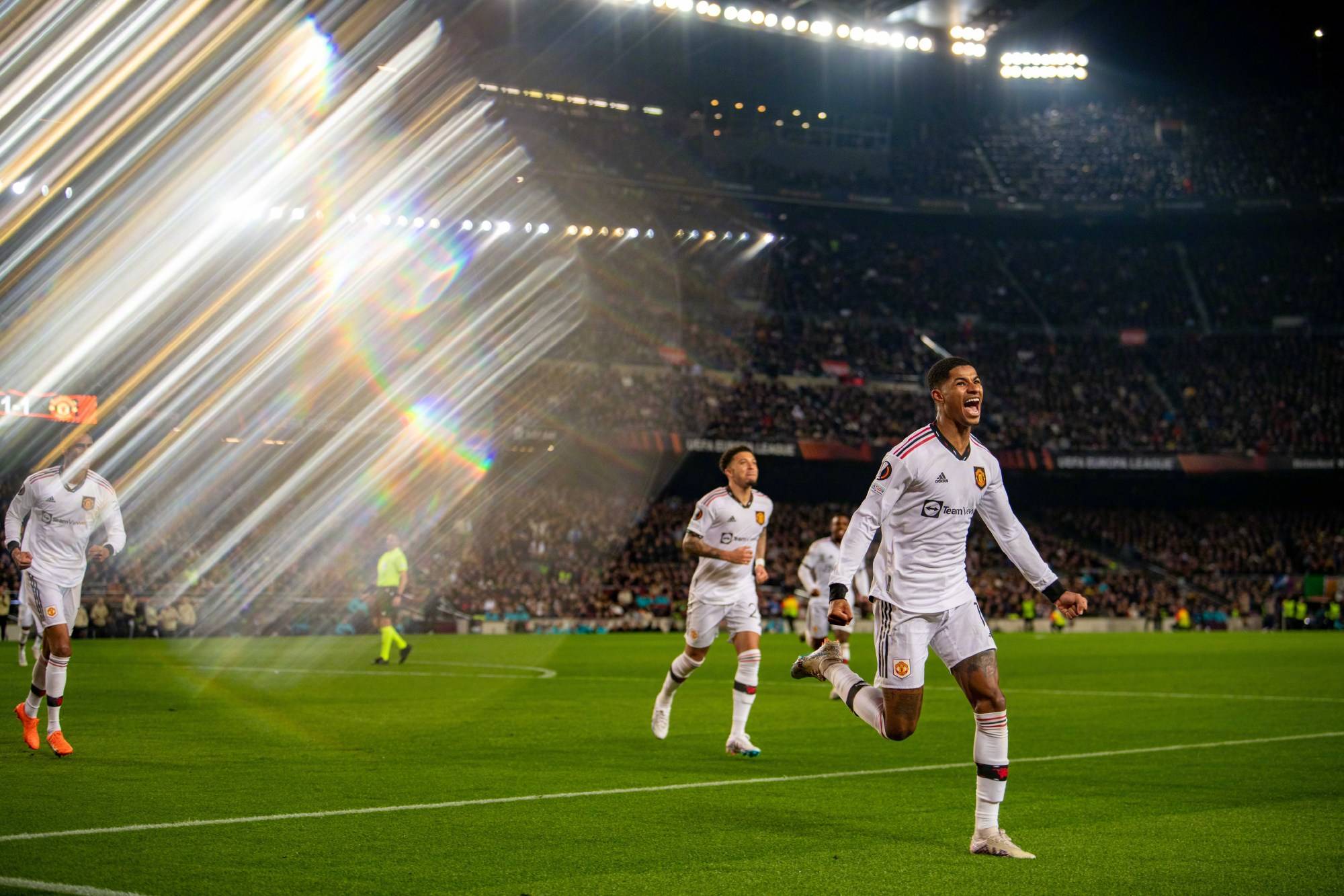 包含那不勒斯鏖战中国，费兰·托雷斯高光表现的词条