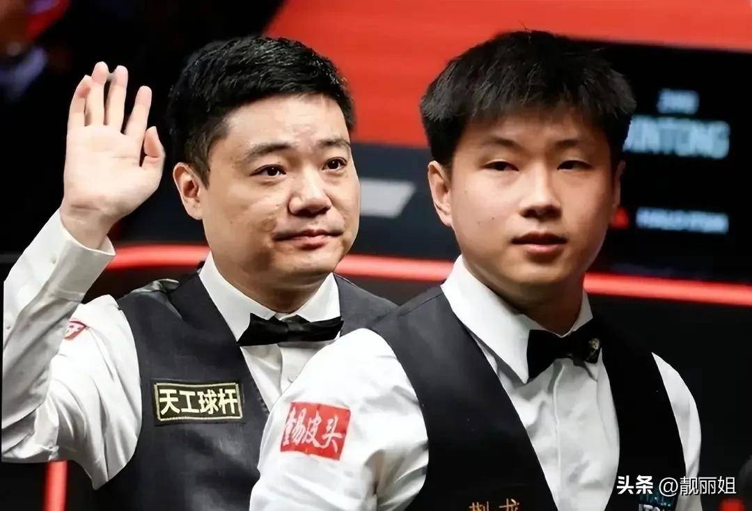 中国羽毛球队碾压英格兰羽毛球队，陶菲克制霸全场的简单介绍