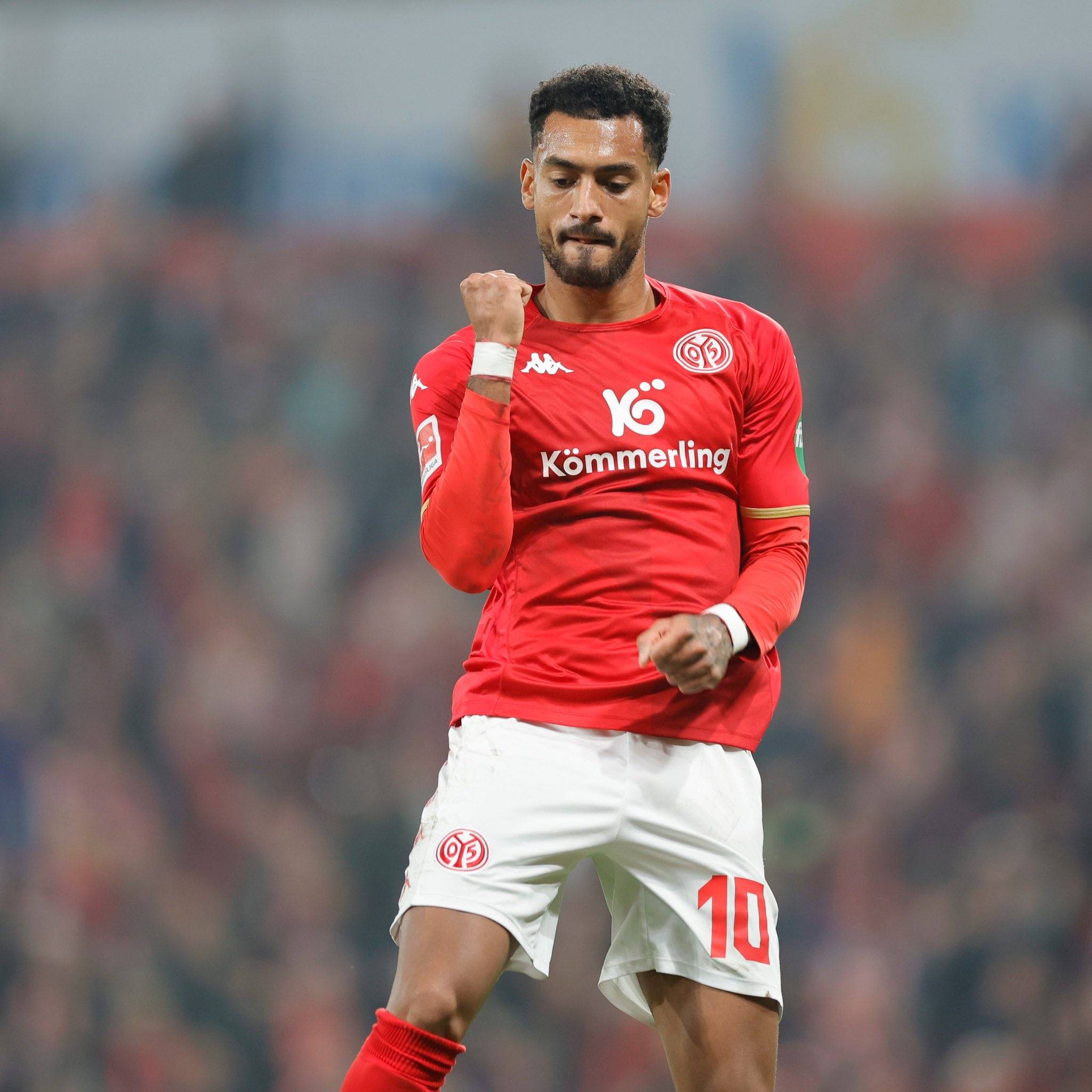 沃尔夫斯堡防线连续失误，球队是否需要调整？的简单介绍