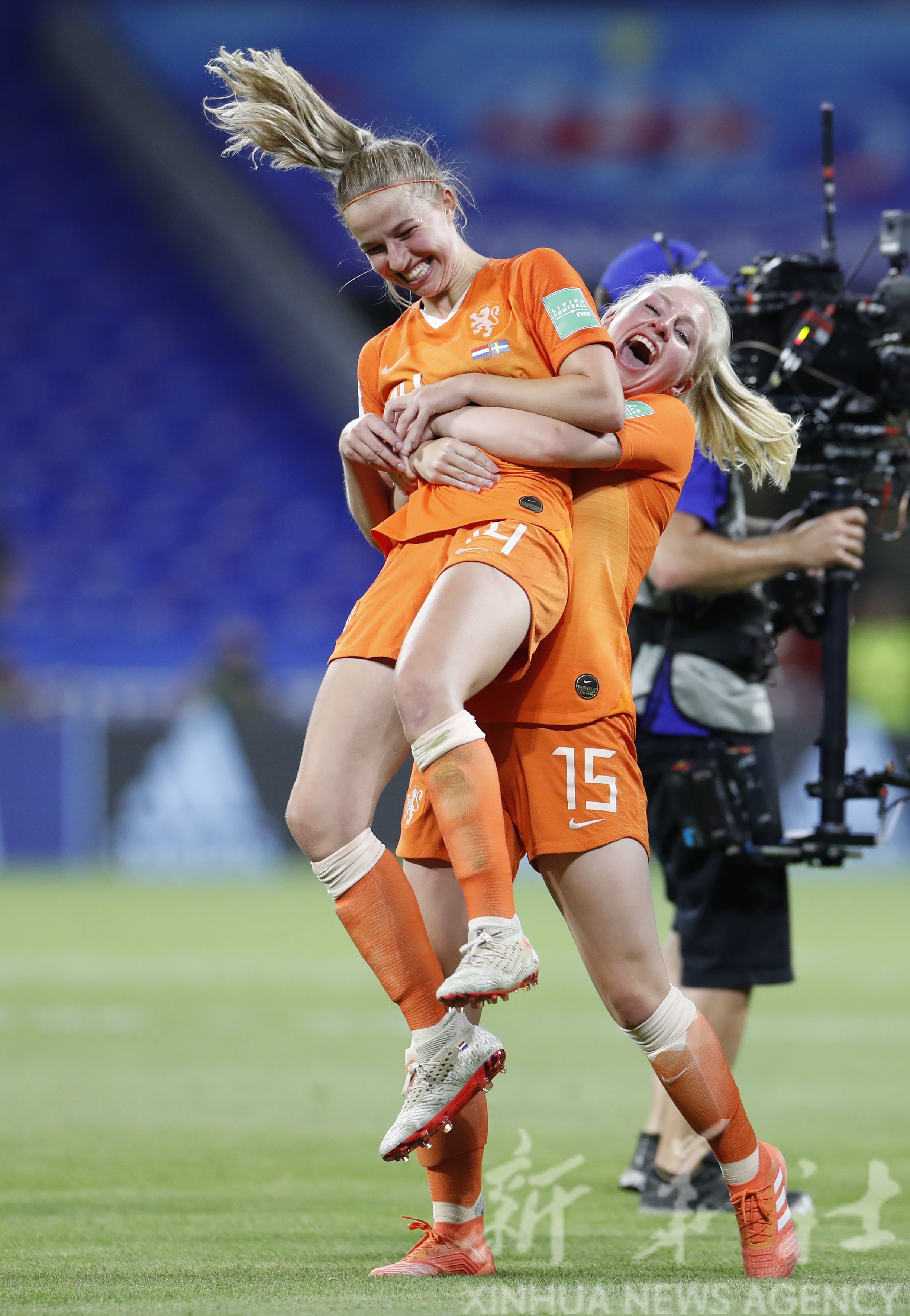 包含瑞典队客场大获全胜击败爱沙尼亚的词条 包含瑞典队客场大获全胜击败爱沙尼亚的词条