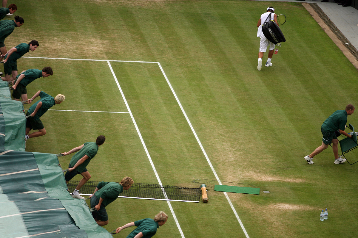 欧预赛比赛场上技战术出击,战术指导精准的简单介绍 欧预赛比赛场上技战术出击,战术指导精准的简单介绍
