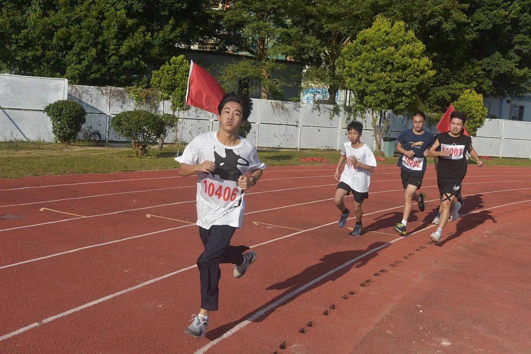 关于队员个个奋勇争先,力拼每一分的信息 关于队员个个奋勇争先,力拼每一分的信息