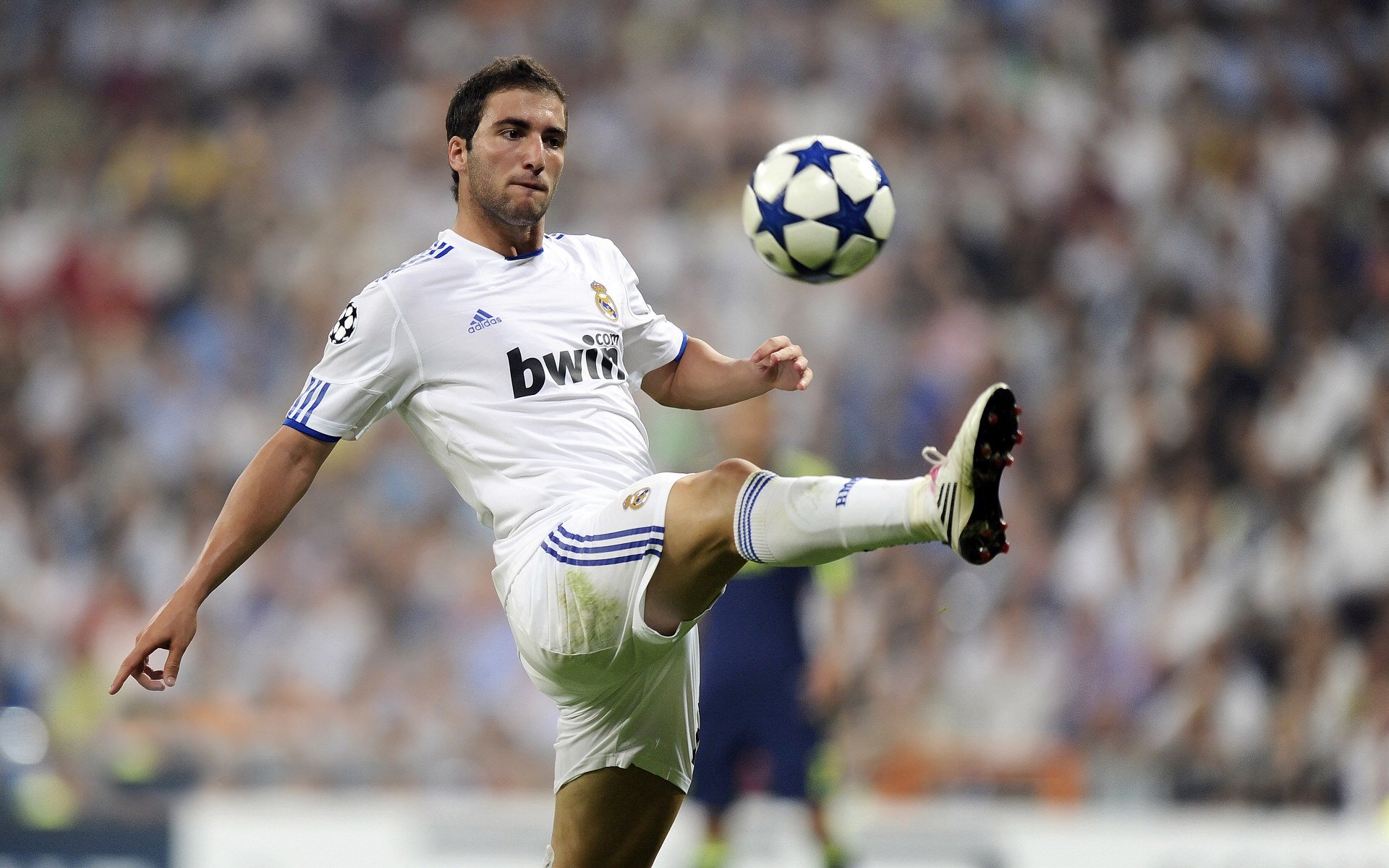 一触即燃,2026世界杯揭幕战,德国以节奏为刃险胜瑞典,三笘薰独舞震惊世界